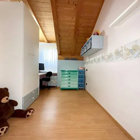 Chalet Allegra Red Batzen *